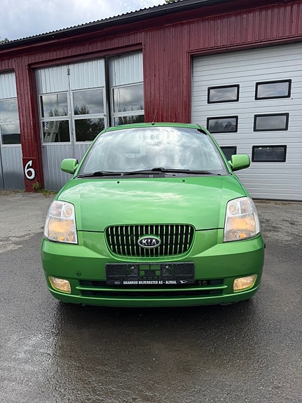 Kia Picanto 3 of 5