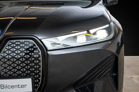 BMW iX 3 of 5