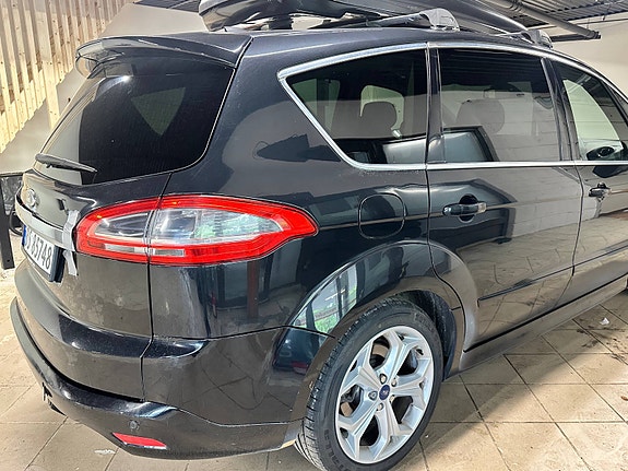 Ford S-MAX 5 of 5