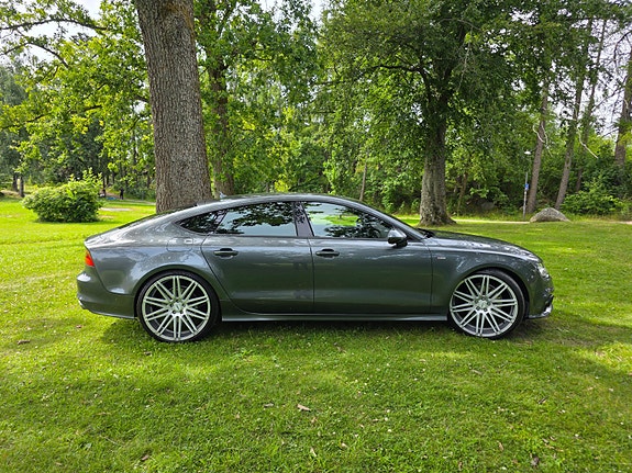 Audi A7 4 of 5