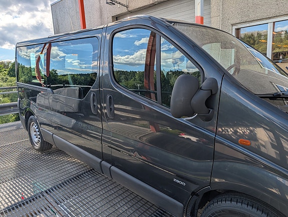 Opel Vivaro 5 of 5