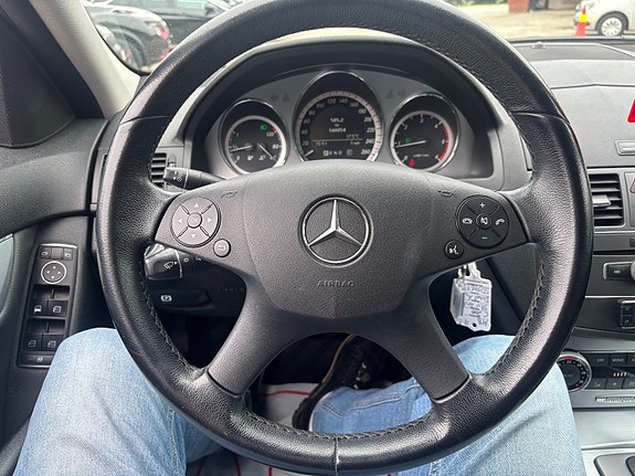 Mercedes-Benz 13 of 20