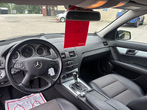 Mercedes-Benz 12 of 20