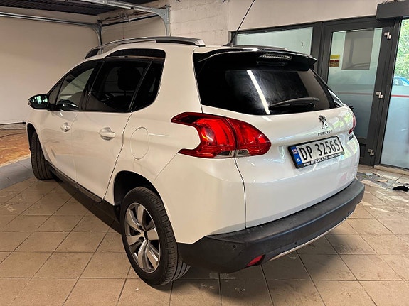 Peugeot 2008 3 of 5