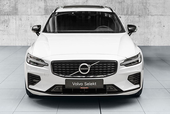 Volvo V60 4 of 30