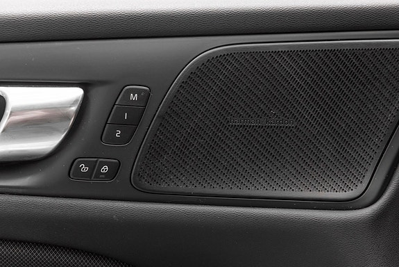 Volvo V60 12 of 30