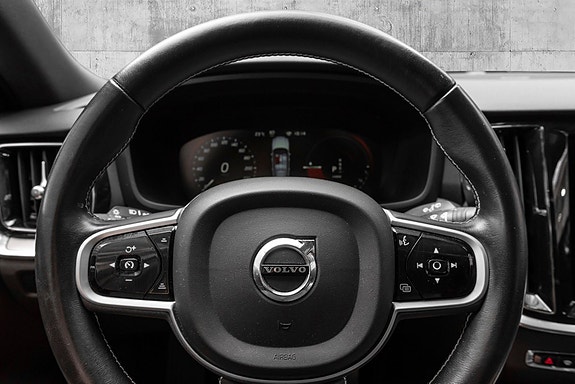 Volvo V60 16 of 30