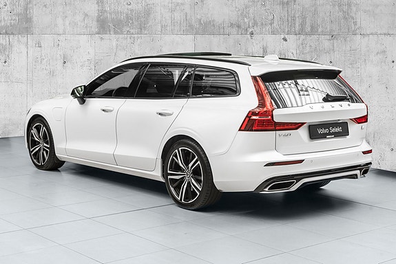 Volvo V60 8 of 30