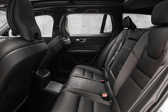 Volvo V60 14 of 30