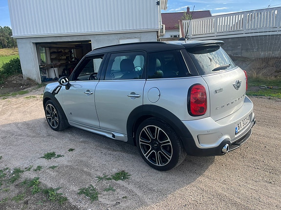 MINI Countryman Cooper SD 2 of 5