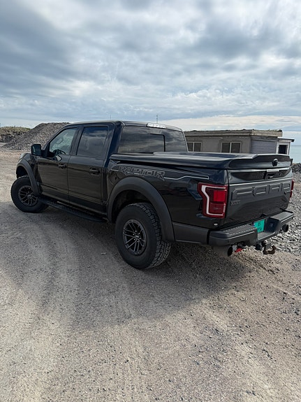 Ford F-150 4 of 4