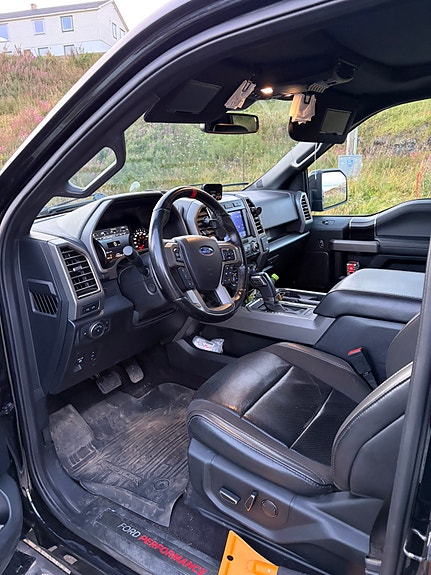 Ford F-150 5 of 12