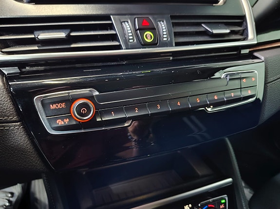 BMW 225xe 25 of 30
