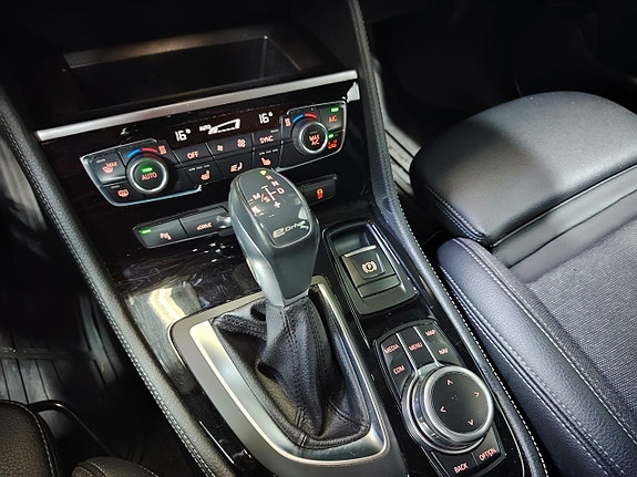 BMW 225xe 24 of 30