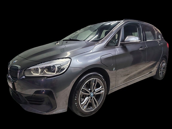 BMW 225xe 4 of 30