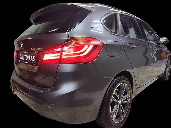 BMW 225xe 11 of 30
