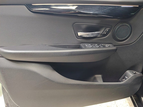 BMW 225xe 20 of 30