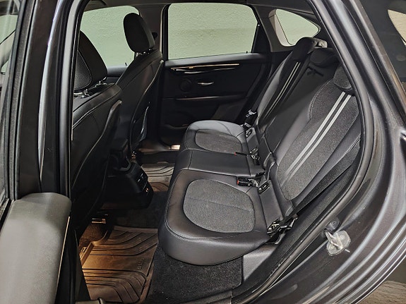 BMW 225xe 16 of 30
