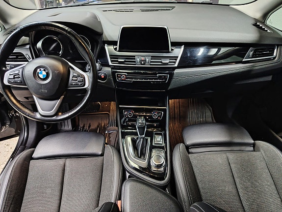 BMW 225xe 17 of 30