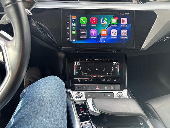 Audi e-tron 8 of 17