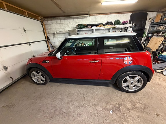 MINI Cooper 3 of 5