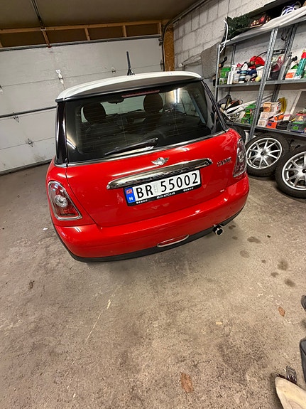 MINI Cooper 5 of 5