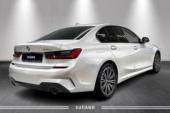 BMW 330e 5 of 5