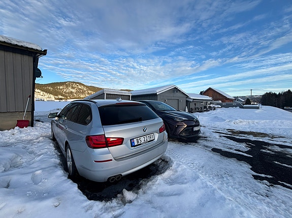 BMW 520d 4 of 5