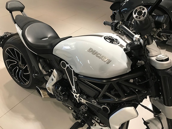 Ducati XDiavel S 2 of 5