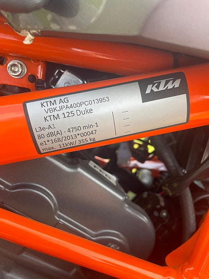 KTM 125 Duke 12 of 18