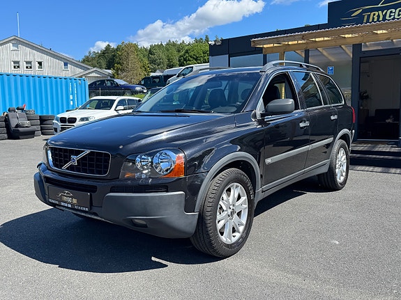 Volvo XC90 2 of 5