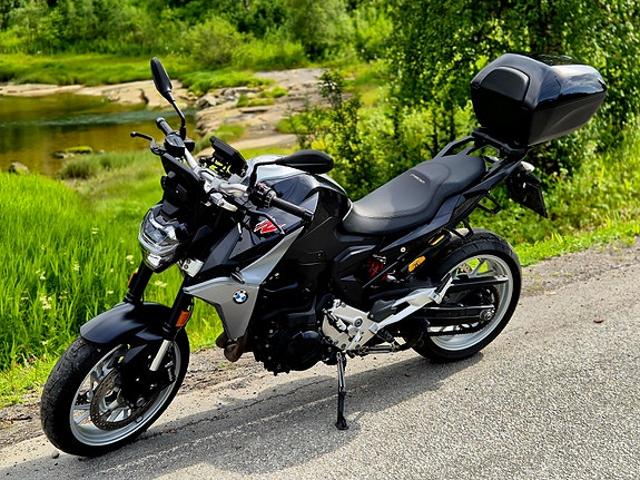 BMW F 900 R 3 of 5