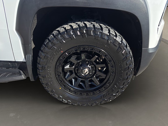 Chevrolet Silverado EV 18 of 21