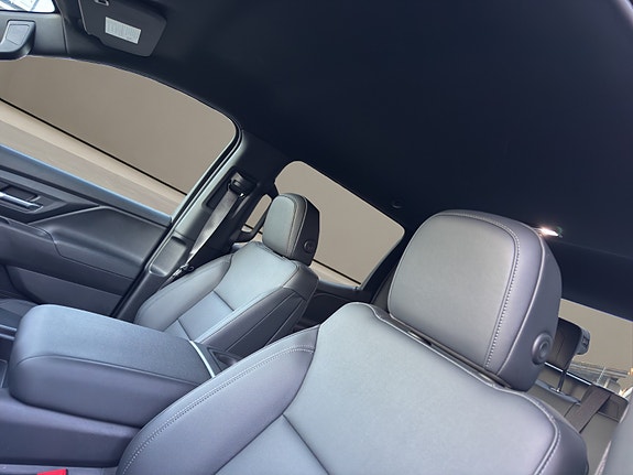 Chevrolet Silverado EV 9 of 21