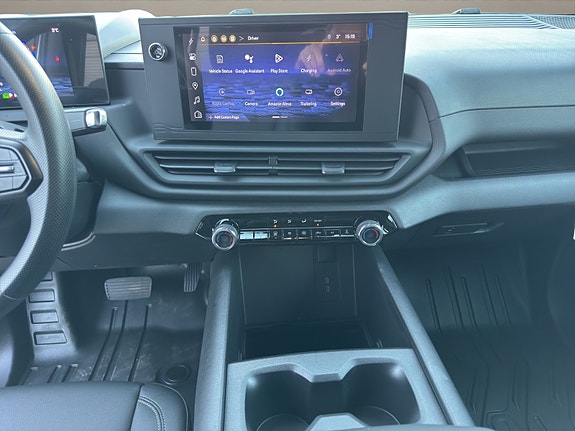 Chevrolet Silverado EV 13 of 21