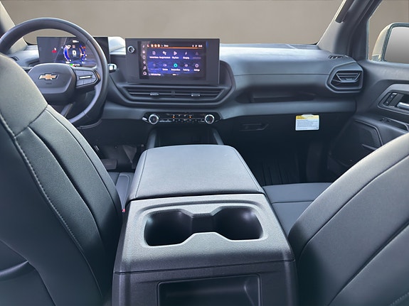 Chevrolet Silverado EV 16 of 21
