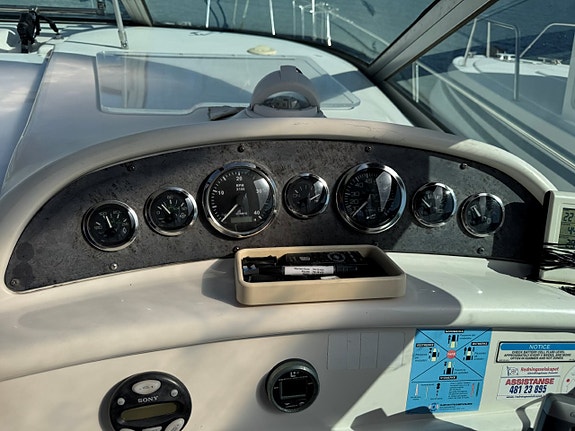 Sea Ray 290 Sundancer - Cummins/Mercruiser 4,2 l fra 2005 28 of 30
