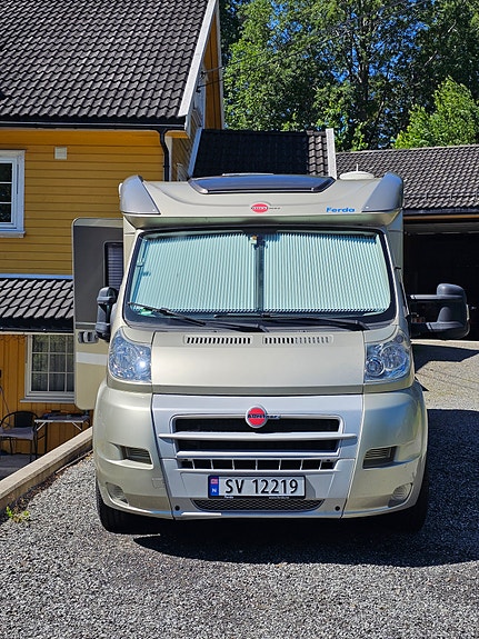 Bürstner Solano t727 2 of 5