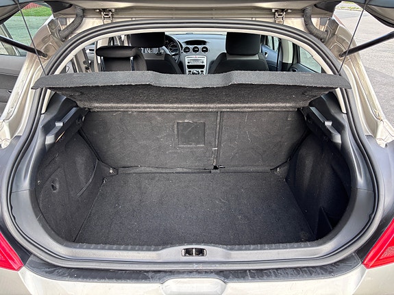 Peugeot 308 11 of 16