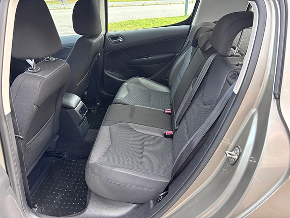 Peugeot 308 10 of 16