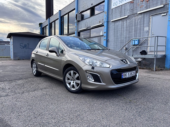 Peugeot 308 7 of 16