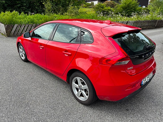 Volvo V40 5 of 5