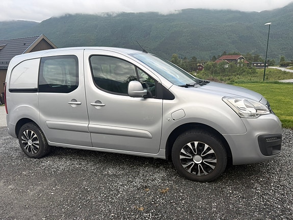 Peugeot Partner 3 of 3