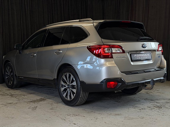 Subaru Outback 8 of 30