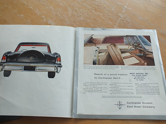 Lincoln Continental 26 of 26