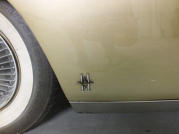 Lincoln Continental 16 of 26