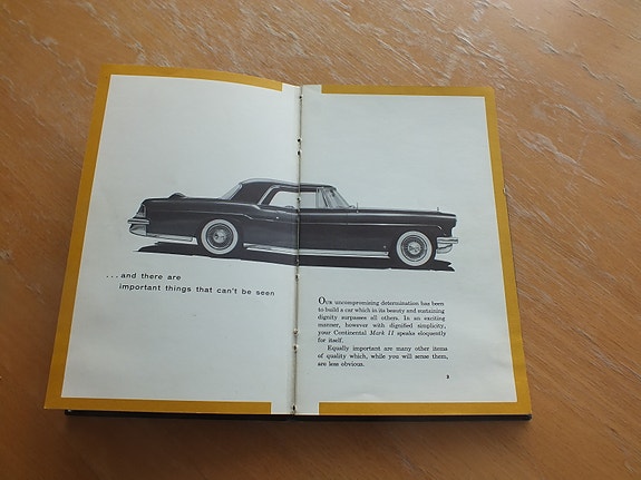 Lincoln Continental 21 of 26