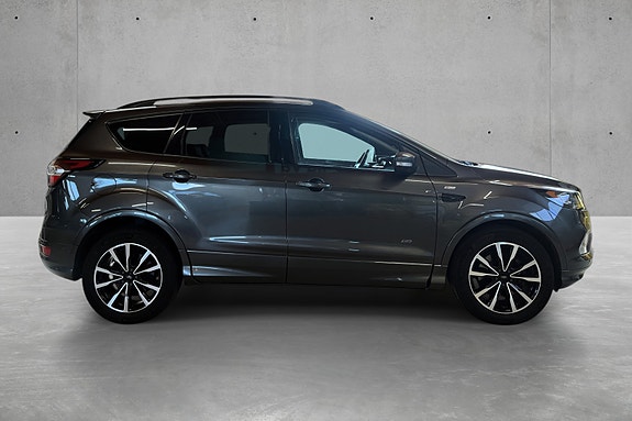 Ford Kuga 3 of 26