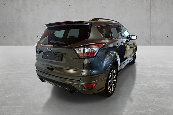Ford Kuga 7 of 26