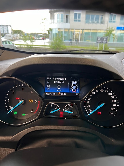 Ford Kuga 8 of 13